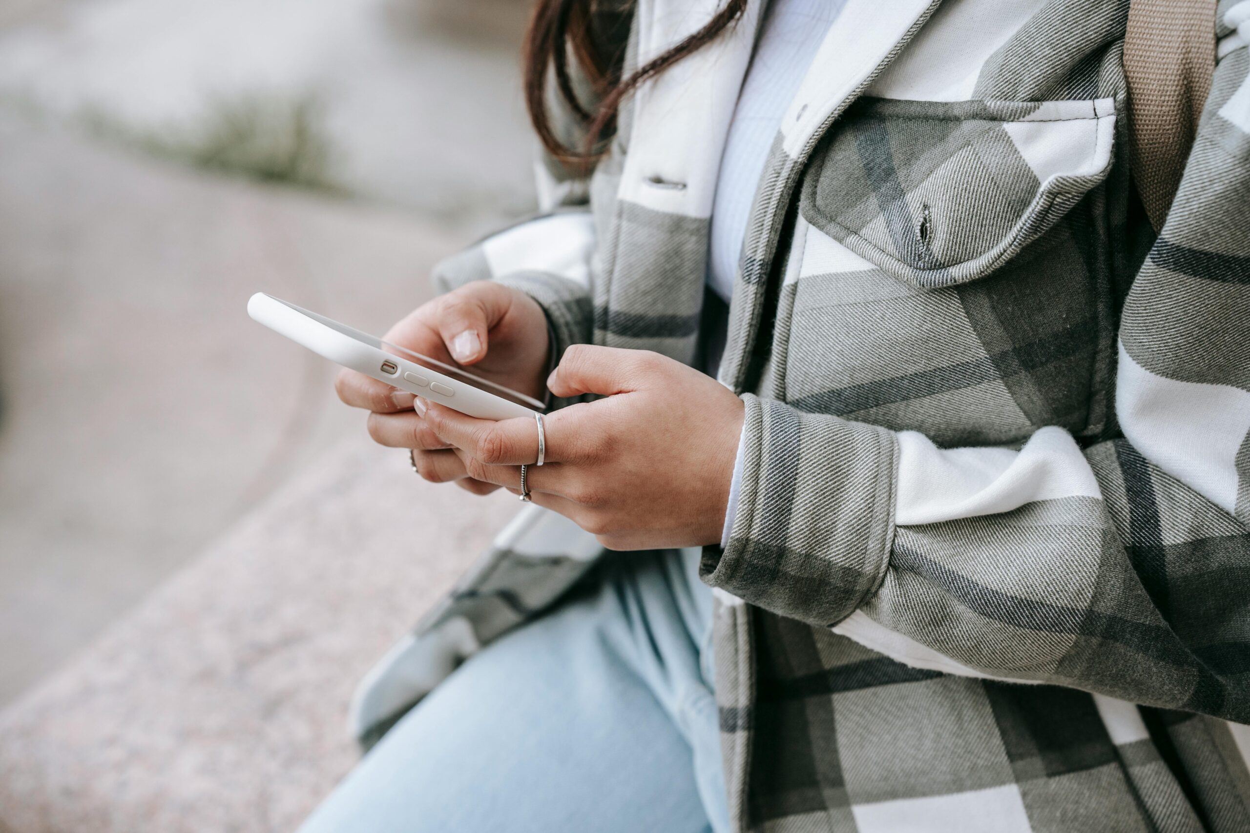 When Your Friends Stop Replying: The Silent Pain of Online Disconnection